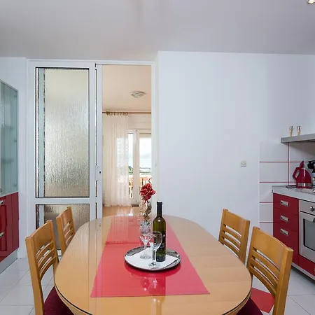 Διαμέρισμα Marina *