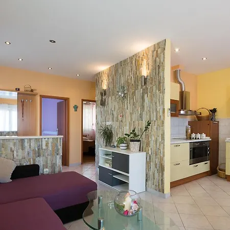 Marina Τρογκίρ