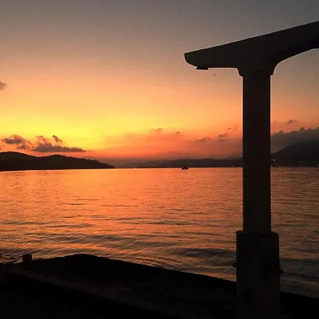 Marina Διαμέρισμα Τρογκίρ