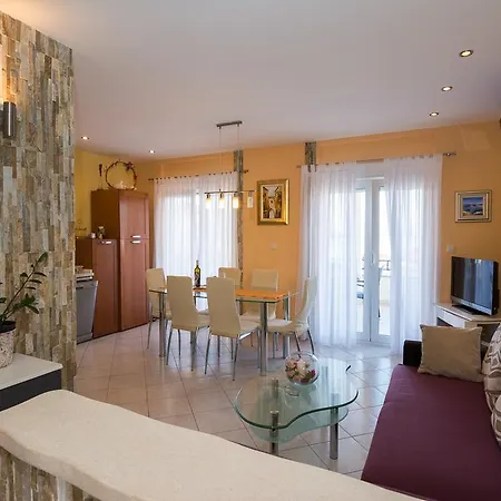 شقة Marina تروغير