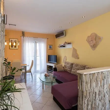 Apartment Marina