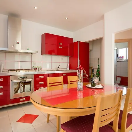 Marina Apartament *